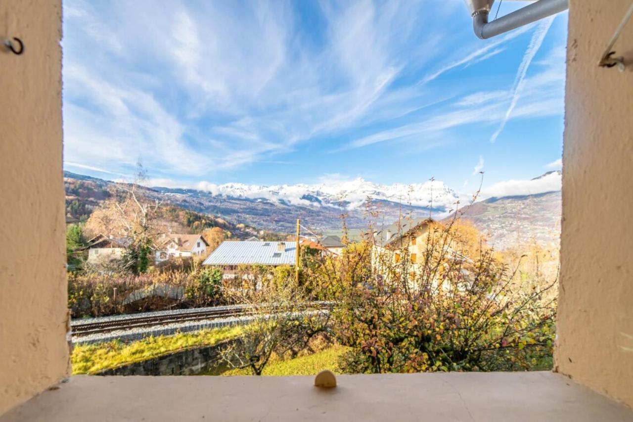 סן-ג'רבה-לה-באן Duplex Apartment In The Heart Of The City With Mountain & Countryside Views מראה חיצוני תמונה